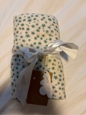 NWT Angel Dear Swaddle Blanket